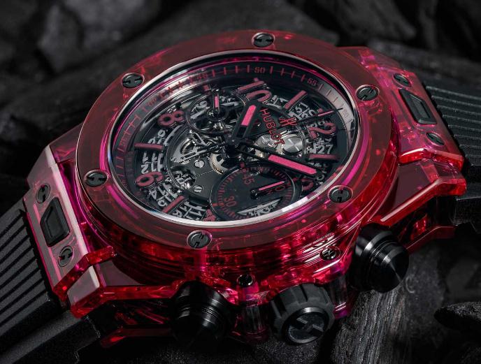 The skeleton dials can reveal more eexquisite details. 