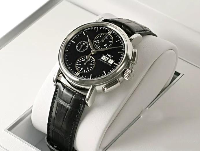 The accuracy of the IWC has been guanrateed by the reliable IWC-manufactured movement.