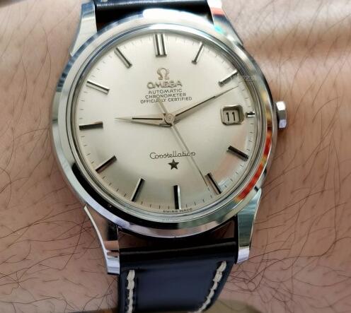 The Omega Constellation looks elegant and attractive.